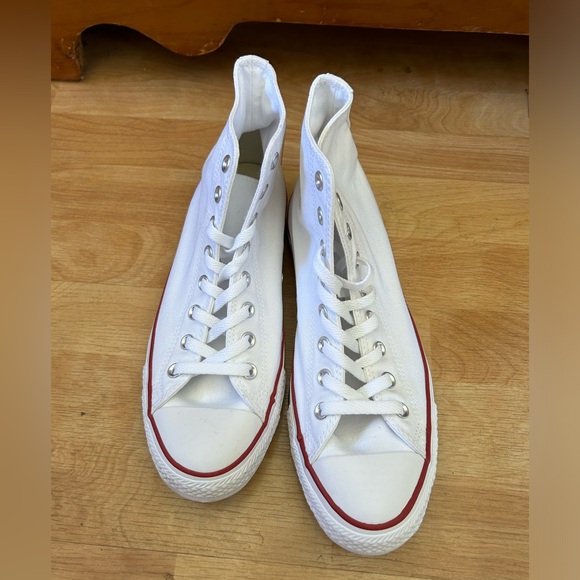 Men’s Converse Chuck Taylor All Star size 9.5 - Picture 2 of 4